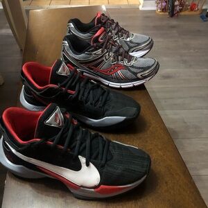 Mens Sneaker Bundle size 9